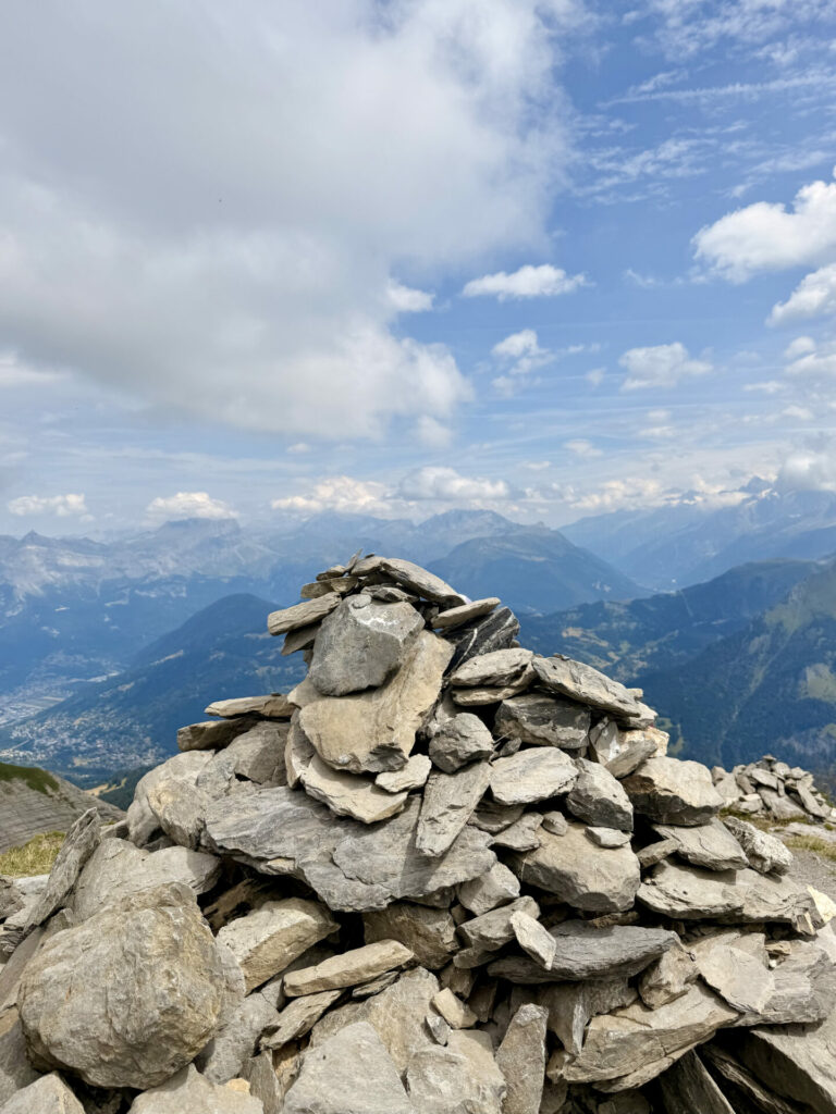 Cairn au sommet du Mont Joly
